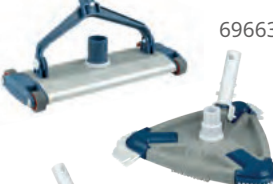 Triangular pool cleaner